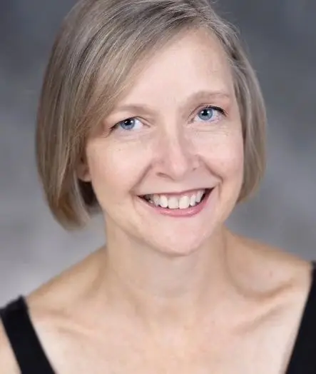 Headshot of Anne Miranda, dance instructor